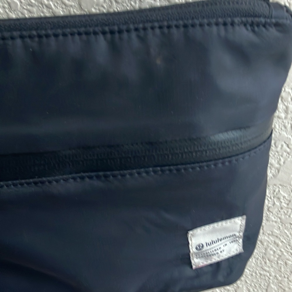 Lululemon Patch Logo Crossbody - Picture 9 of 16